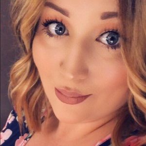 Meet your Posher, Katelyn